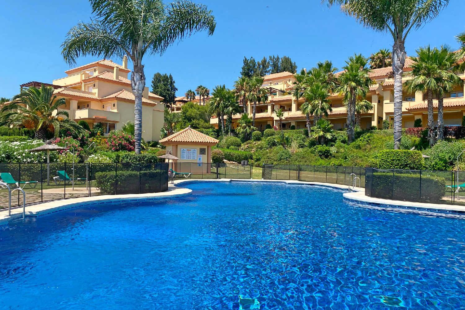 Urbanisations 4 cumbres del rodeo pool