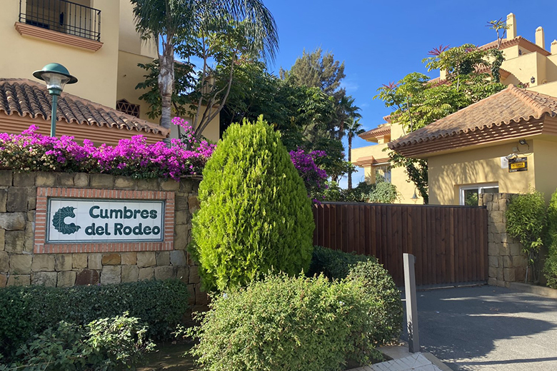 Cumbres del Rodeo - Gate